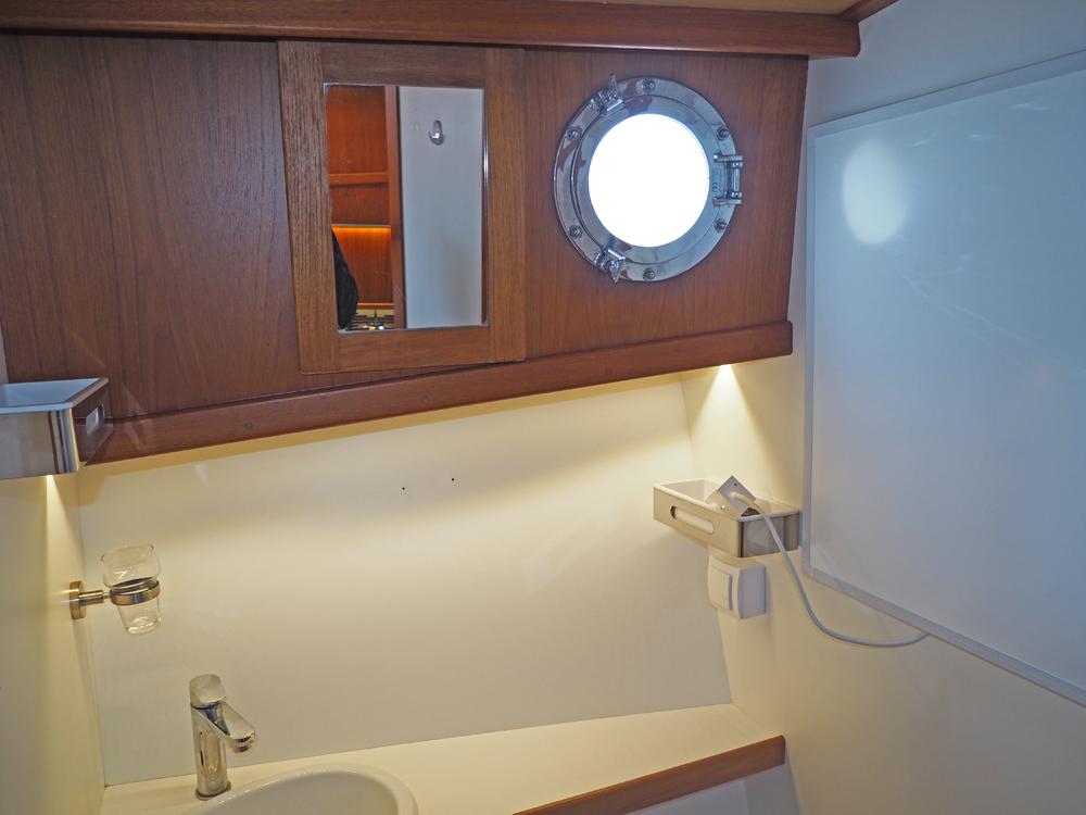 Cabin en avant, H&eacute;bergements